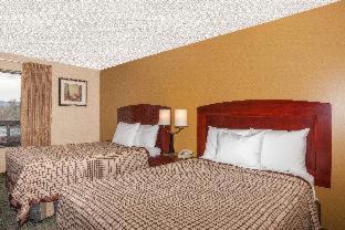 Days Inn By Wyndham יוטיקה חדר תמונה
